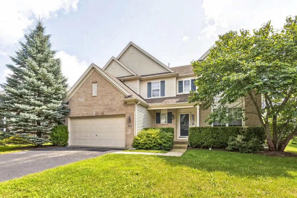 945 Forest View Way Antioch IL 60002