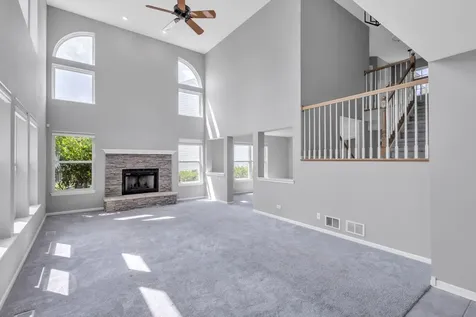 945 Forest View Way Antioch IL 60002