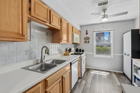 40 West Fern Court Palatine IL 60067