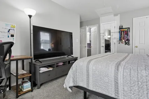 40 West Fern Court Palatine IL 60067