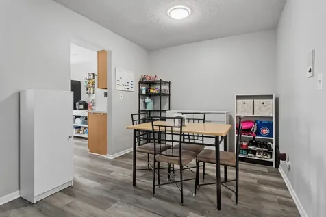 40 West Fern Court Palatine IL 60067