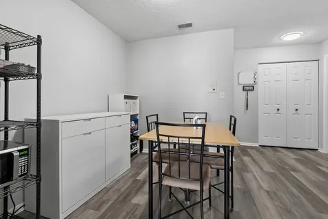 40 West Fern Court Palatine IL 60067