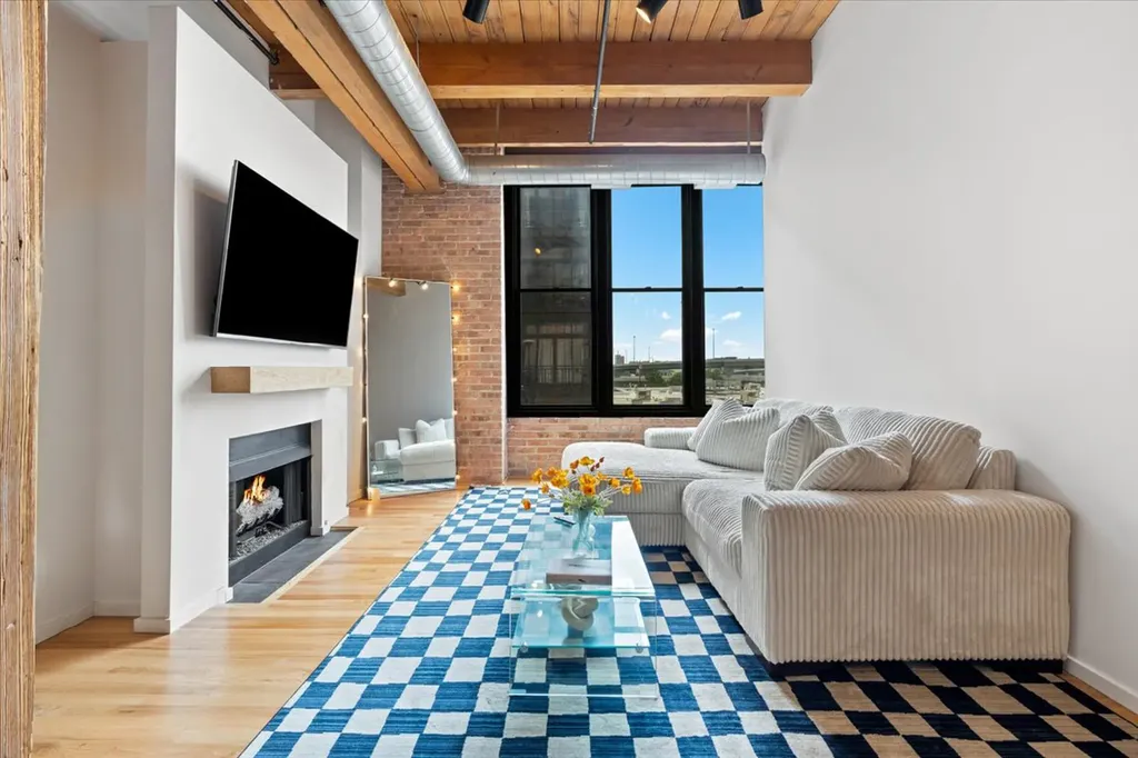 728 West Jackson Boulevard Chicago IL 60661