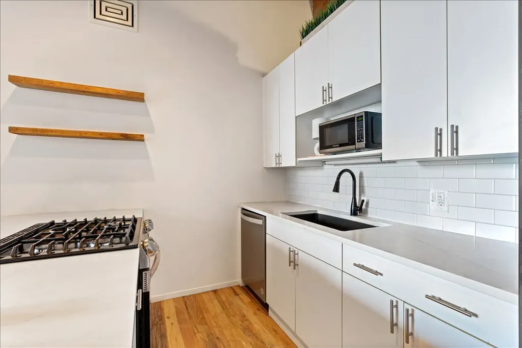 728 West Jackson Boulevard Chicago IL 60661