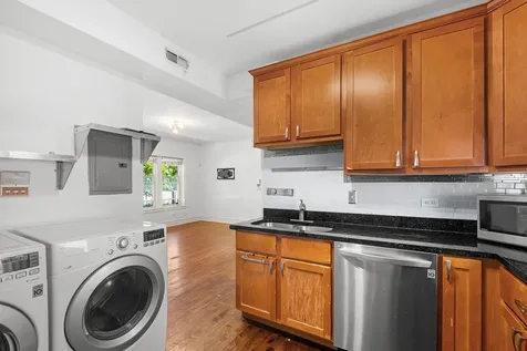 2315 West Waveland Avenue Chicago IL 60618