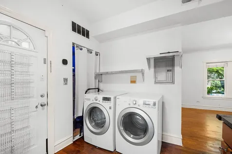 2315 West Waveland Avenue Chicago IL 60618