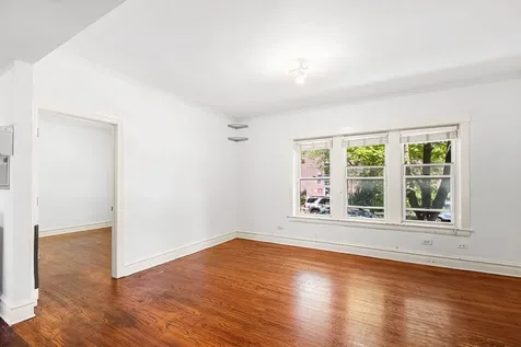 2315 West Waveland Avenue Chicago IL 60618