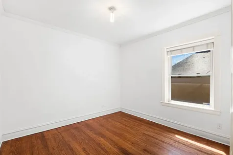 2315 West Waveland Avenue Chicago IL 60618