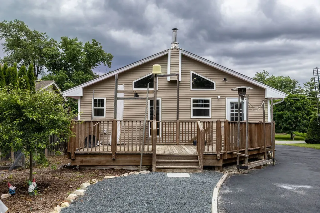 306 North Washington Street Westmont IL 60559