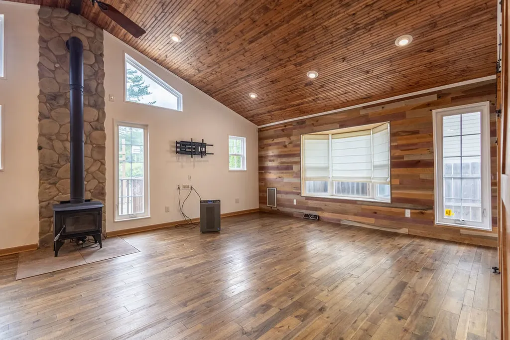 306 North Washington Street Westmont IL 60559