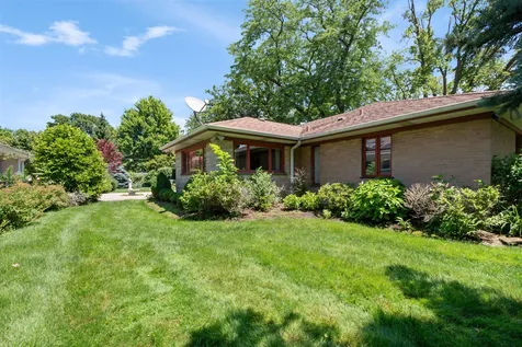 6650 North Lightfoot Avenue Chicago IL 60646