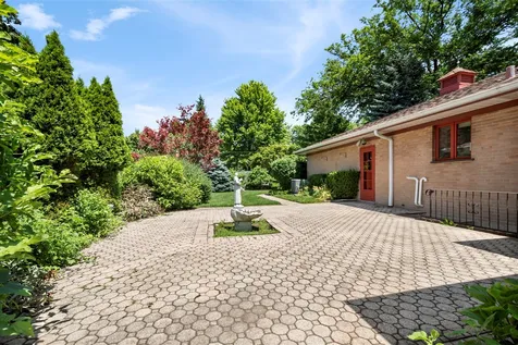 6650 North Lightfoot Avenue Chicago IL 60646
