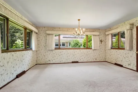 6650 North Lightfoot Avenue Chicago IL 60646