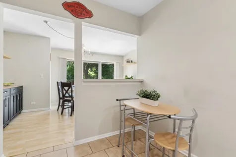 503 Country Lane Des Plaines IL 60016