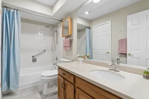 503 Country Lane Des Plaines IL 60016