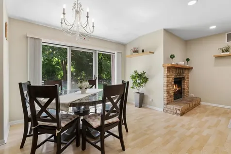 503 Country Lane Des Plaines IL 60016