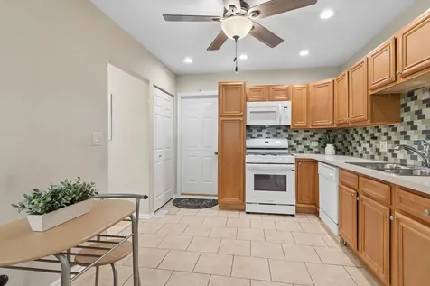 503 Country Lane Des Plaines IL 60016