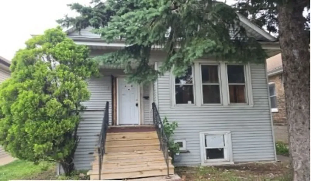 5417 South Sacramento Avenue Chicago IL 60632
