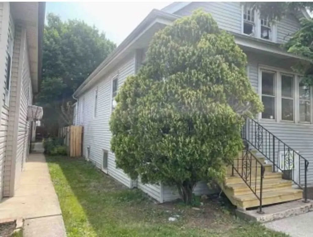 5417 South Sacramento Avenue Chicago IL 60632