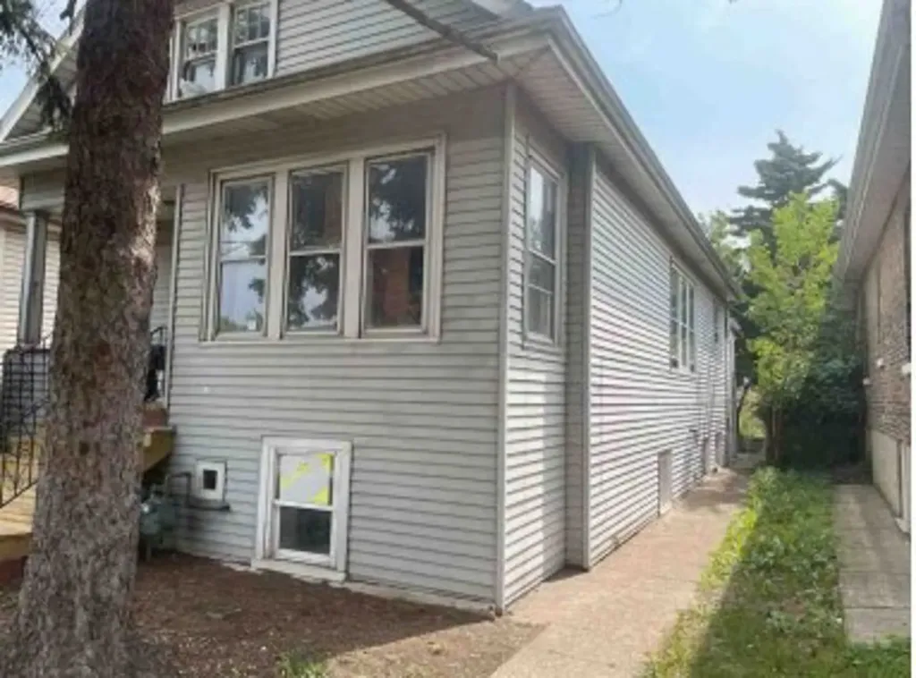 5417 South Sacramento Avenue Chicago IL 60632