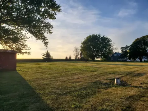 3060 North Leaf River Road Mount Morris IL 61054