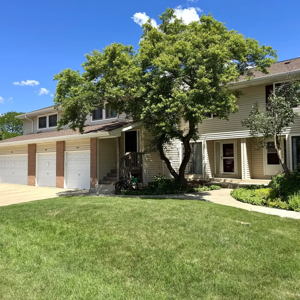 1036 North Pine Tree Circle Buffalo Grove IL 60089