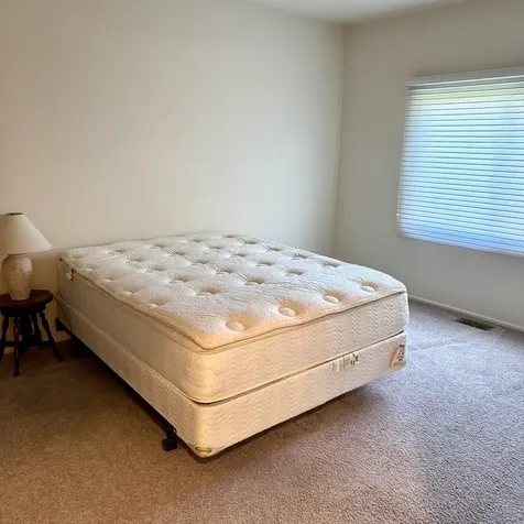 1036 North Pine Tree Circle Buffalo Grove IL 60089