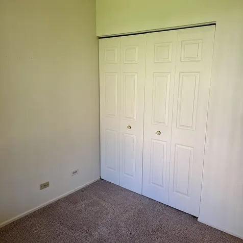 1036 North Pine Tree Circle Buffalo Grove IL 60089