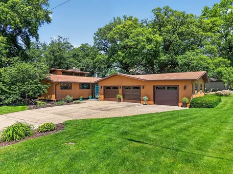 2390 Circle Drive Ottawa IL 61350