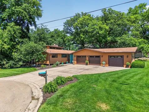 2390 Circle Drive Ottawa IL 61350