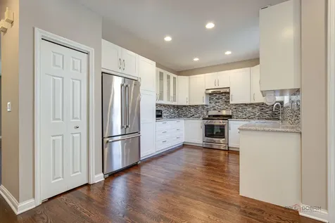 2460 Violet Street Glenview IL 60026