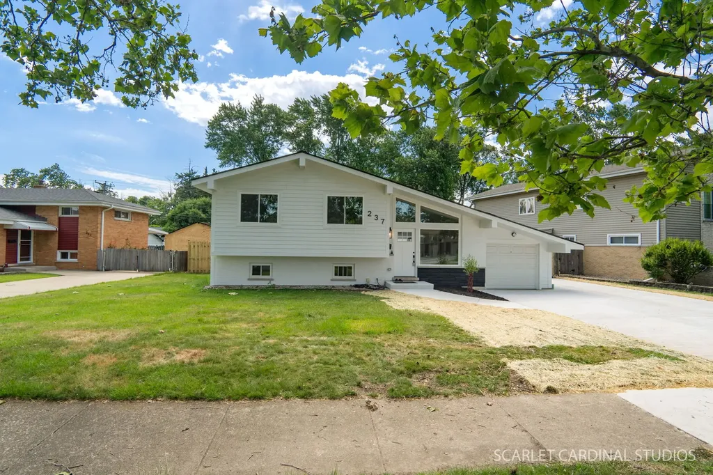 237 Terry Lane Villa Park IL 60181