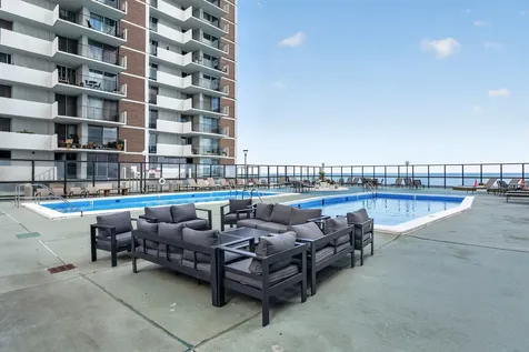 6033 North Sheridan Road Chicago IL 60660