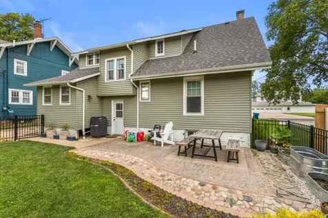 207 East Main Street Monticello IL 61856
