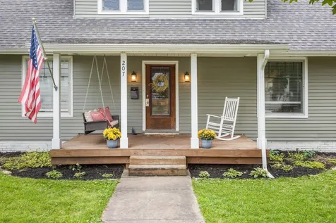 207 East Main Street Monticello IL 61856