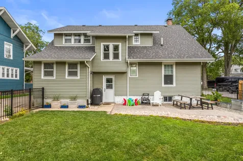 207 East Main Street Monticello IL 61856