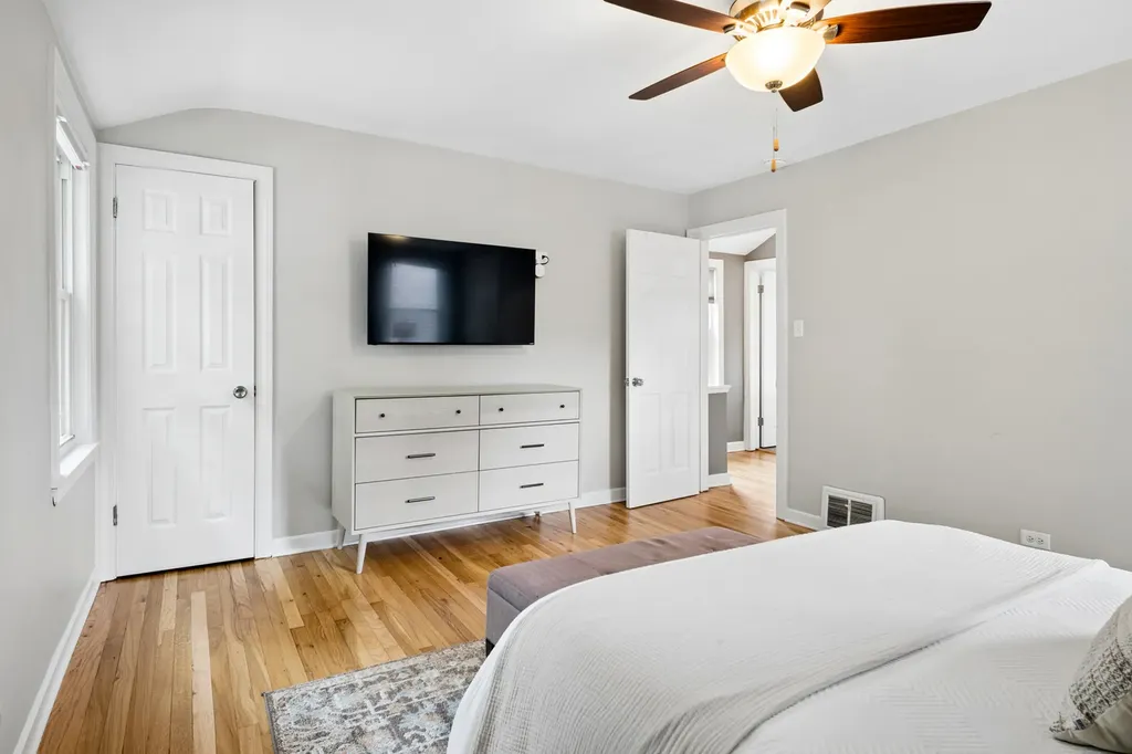 4235 Sunnyside Avenue Brookfield IL 60513