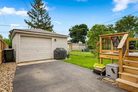 4235 Sunnyside Avenue Brookfield IL 60513