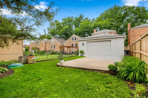 4235 Sunnyside Avenue Brookfield IL 60513