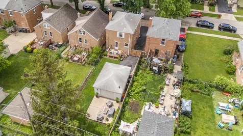 4235 Sunnyside Avenue Brookfield IL 60513