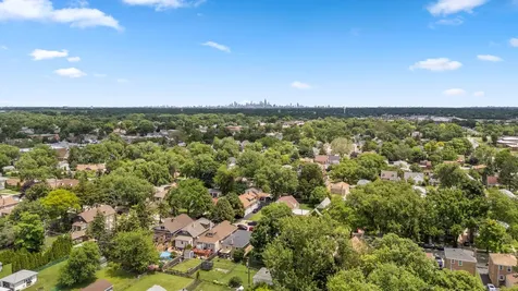 4235 Sunnyside Avenue Brookfield IL 60513
