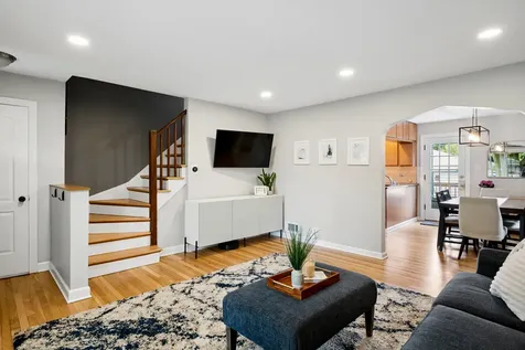 4235 Sunnyside Avenue Brookfield IL 60513