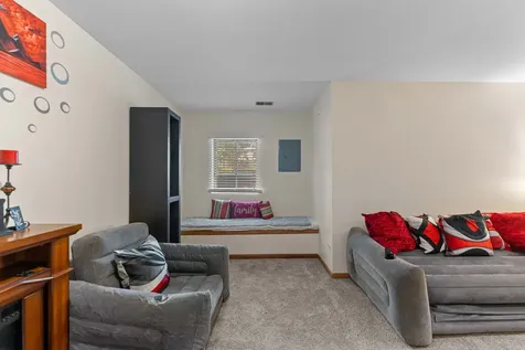 6930 Lexington Court Tinley Park IL 60477
