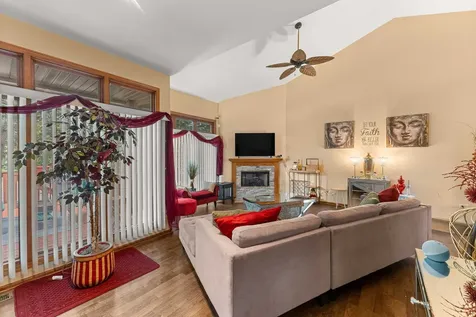 6930 Lexington Court Tinley Park IL 60477