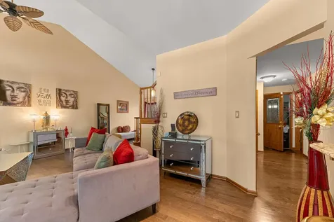 6930 Lexington Court Tinley Park IL 60477