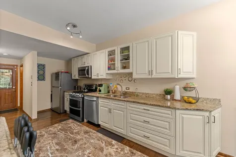 6930 Lexington Court Tinley Park IL 60477