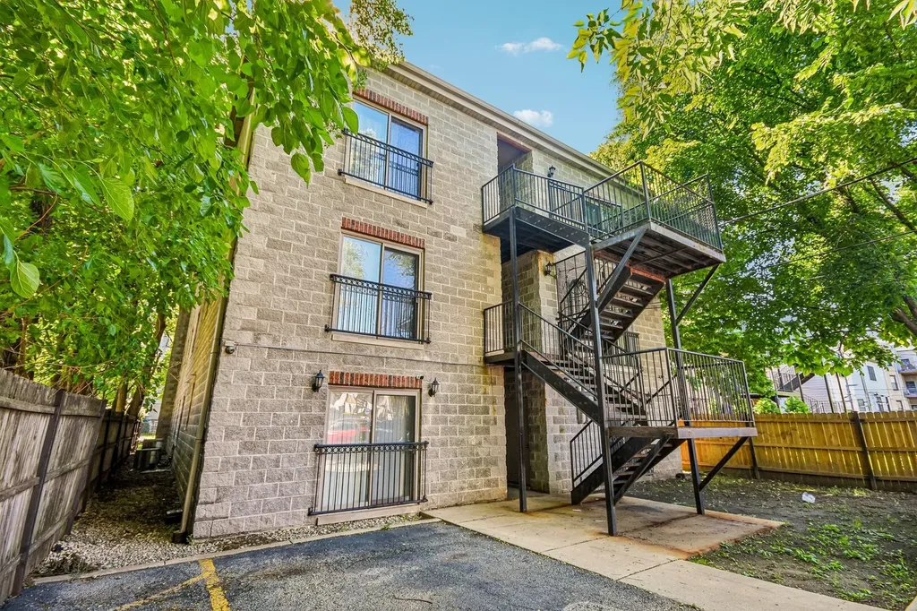 6526 South Kimbark Avenue Chicago IL 60637