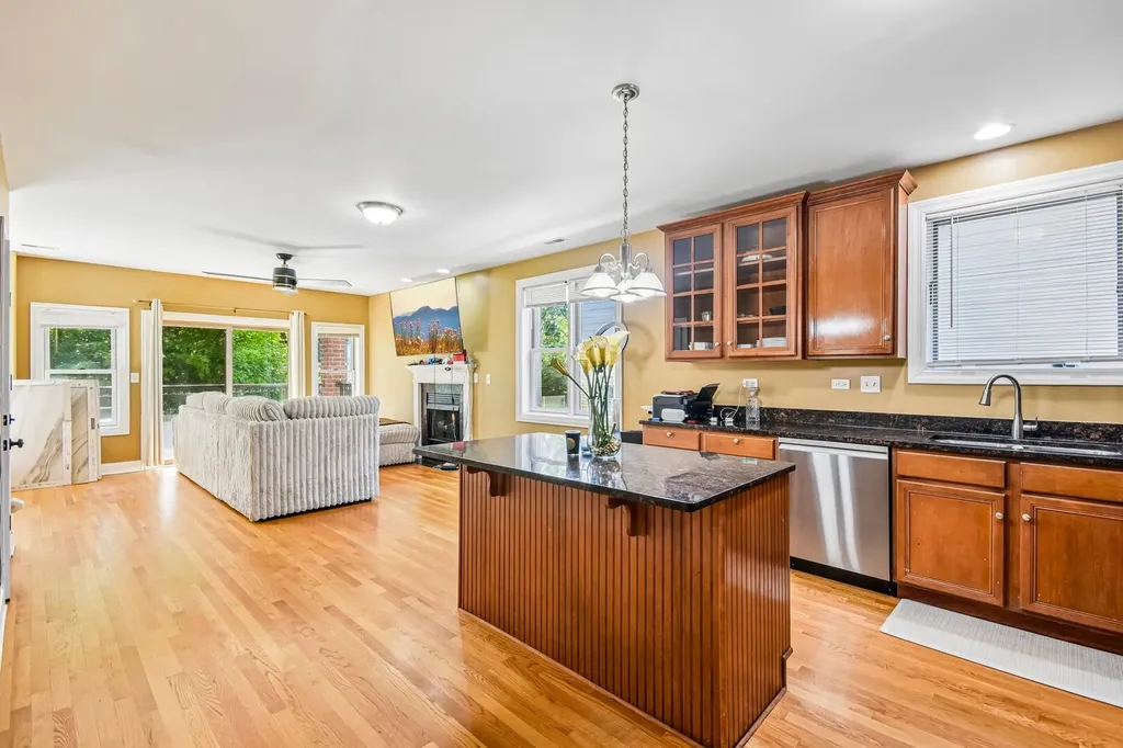 6526 South Kimbark Avenue Chicago IL 60637