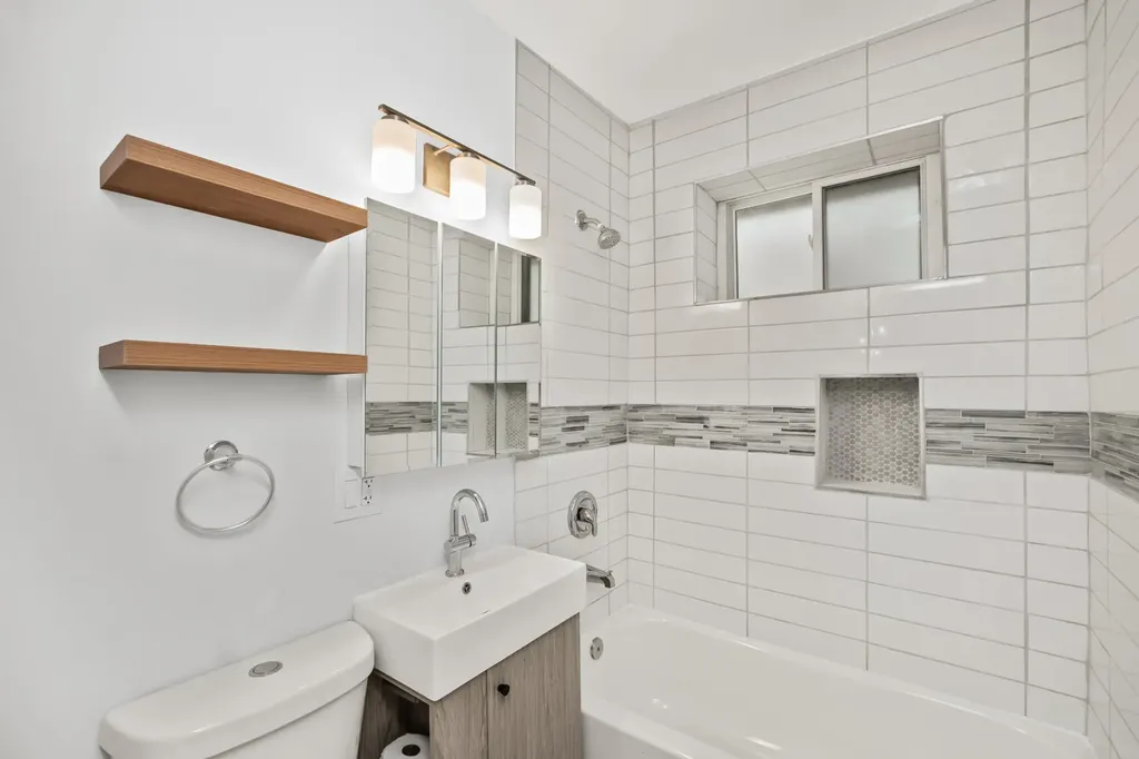 1732 East 83rd Place Chicago IL 60617