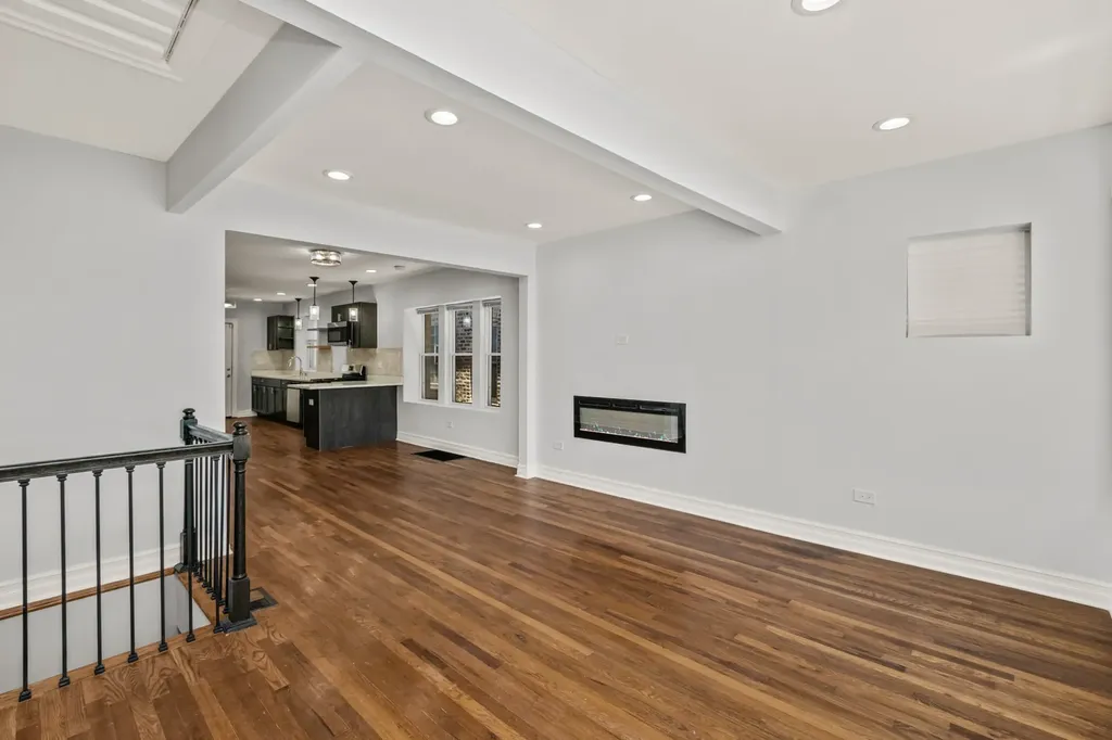 1732 East 83rd Place Chicago IL 60617